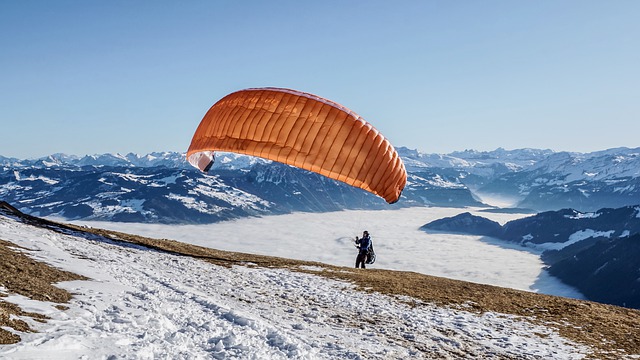 Best Paragliding Services in the USA